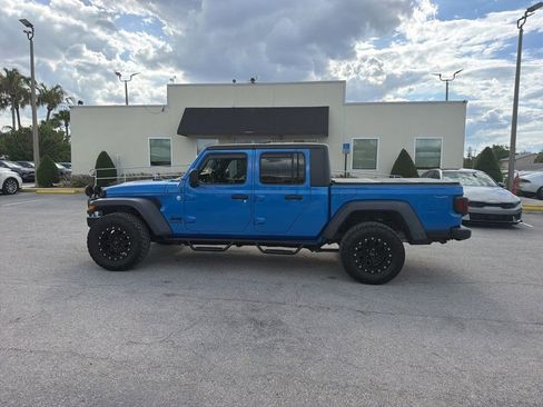 Used 2020 Jeep Gladiator Sport AWD/4WD image 2
