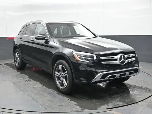 Used 2021 Mercedes-Benz GLC 300 4MATIC image 4