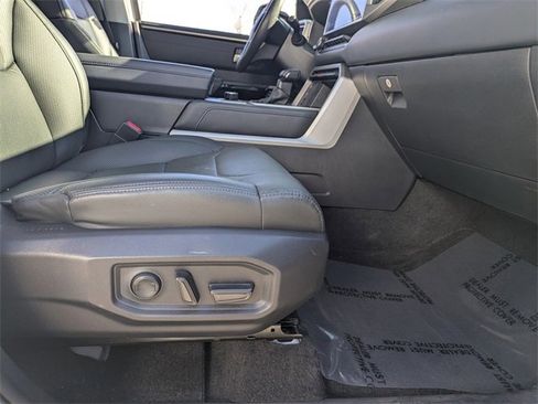 Used 2022 Toyota Tundra Limited image 3