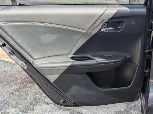 Used 2014 Honda Accord EX image 36