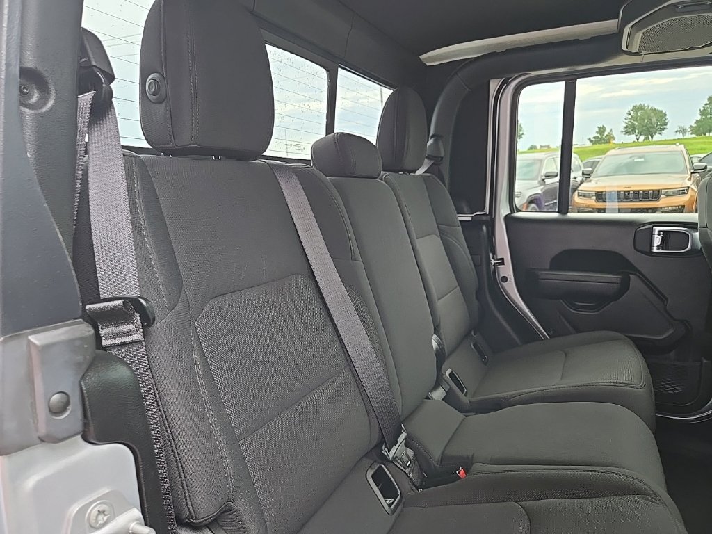 Used 2023 Jeep Gladiator Sport AWD/4WD image 83