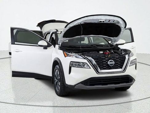 Used 2023 Nissan Rogue SV FWD image 9