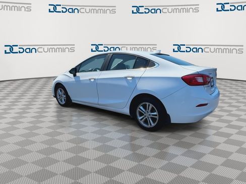 Used 2018 Chevrolet Cruze LT FWD image 6