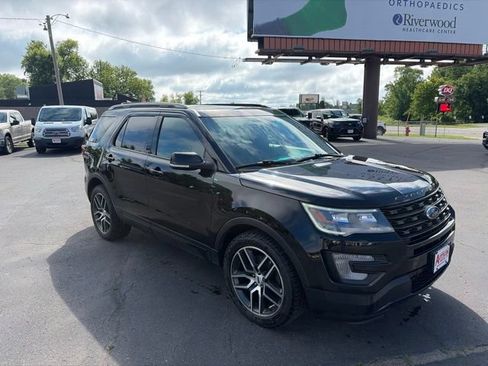Used 2017 Ford Explorer Sport w/ Equipment Group 401A AWD/4WD image 3