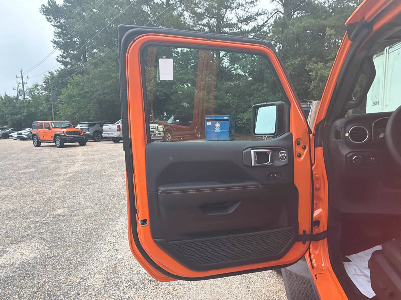 New 2026 Jeep Wrangler Unlimited Sahara AWD/4WD image 18