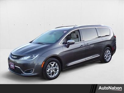 Used 2017 Chrysler Pacifica Limited