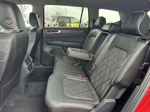 Certified 2025 Volkswagen Atlas SEL Premium R-Line AWD/4WD image 14