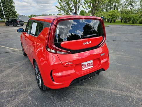 Used 2022 Kia Soul Turbo FWD image 3