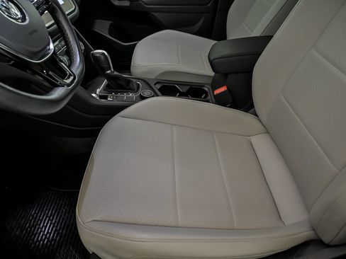 Used 2019 Volkswagen Tiguan SEL AWD/4WD image 12