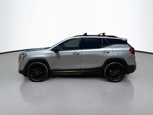 Used 2023 GMC Terrain SLT w/ LPO, 'HIT The Road' Package FWD image 4