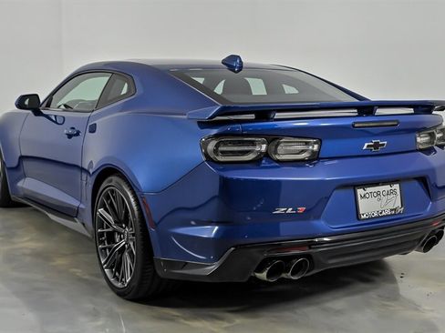 Used 2021 Chevrolet Camaro ZL1 RWD image 7