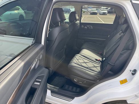 Used 2025 Genesis GV80 3.5T Prestige image 17