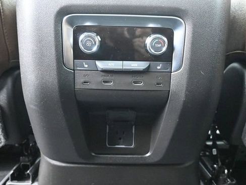 Used 2025 Chevrolet Tahoe High Country AWD/4WD image 33