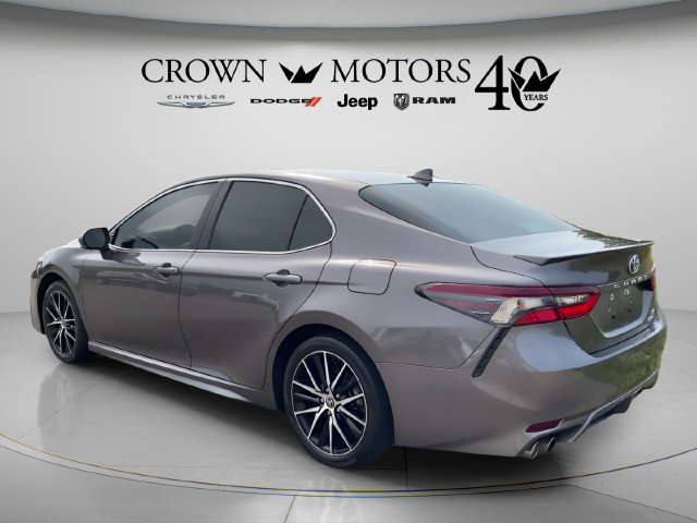 Used 2022 Toyota Camry SE FWD image 7