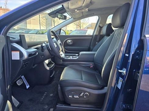 New 2026 Hyundai Ioniq 9 Calligraphy w/ Tow & Go Package AWD/4WD image 21
