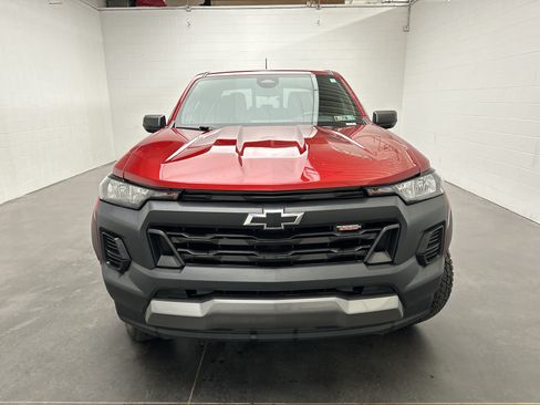 Used 2024 Chevrolet Colorado Trail Boss w/ Advanced Trailering Package AWD/4WD image 3