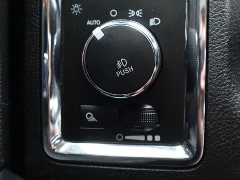 Used 2018 RAM 2500 Laramie AWD/4WD image 28