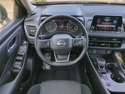 Used 2026 Nissan Rogue SV FWD image 16