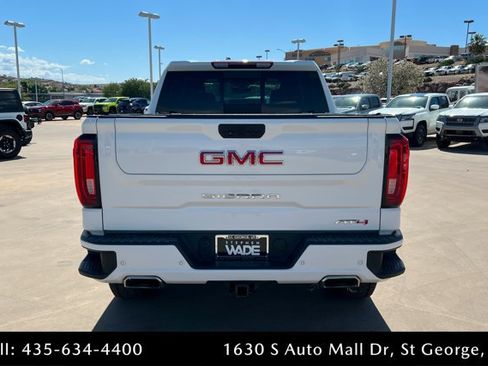 Used 2022 GMC Sierra 1500 AT4 w/ AT4 Premium Package AWD/4WD image 4