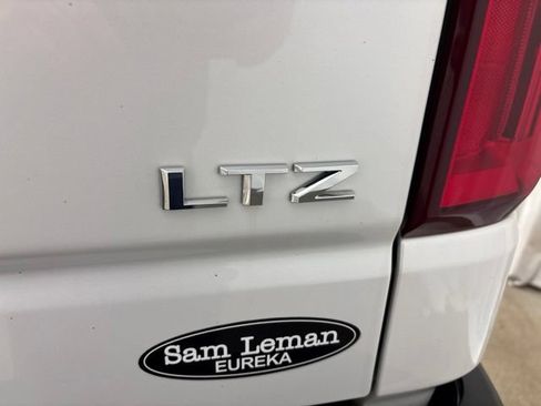 Used 2019 Chevrolet Silverado 1500 LTZ w/ LTZ Premium Package AWD/4WD image 16