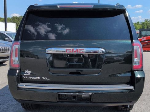 Used 2016 GMC Yukon XL Denali w/ Open Road Package AWD/4WD image 4