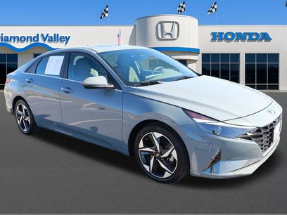 Used 2022 Hyundai Elantra SEL w/ Convenience + Premium Package