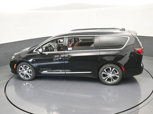 New 2026 Chrysler Pacifica Pinnacle image 49