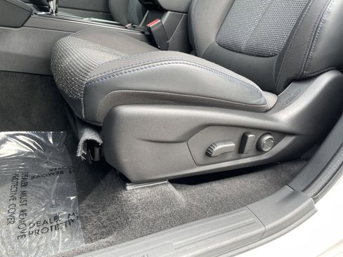 Used 2026 Subaru Forester Premium AWD/4WD image 18