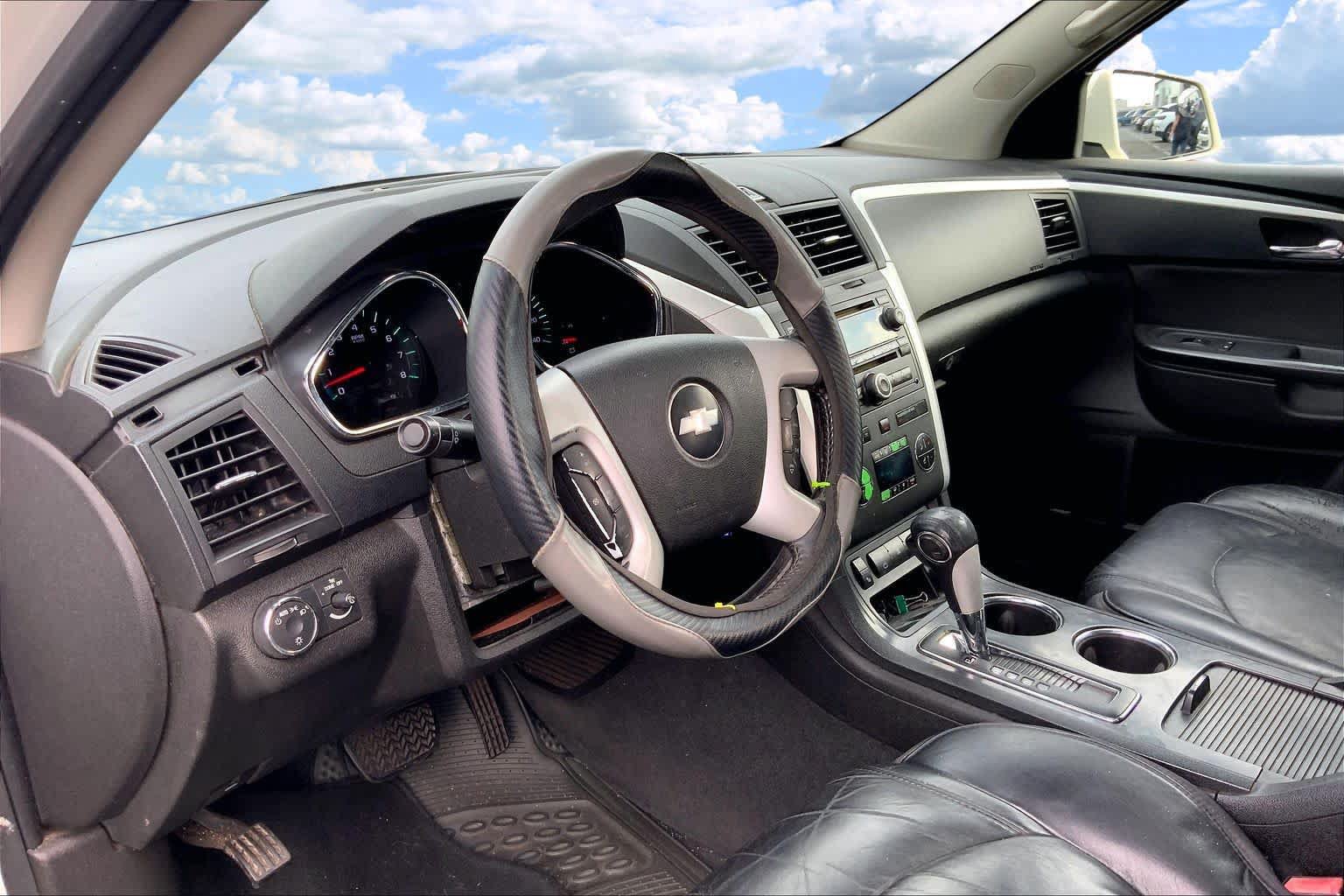 Used 2012 Chevrolet Traverse LT AWD/4WD image 2
