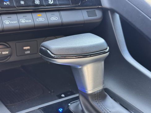 Used 2025 Hyundai Elantra Sport image 18