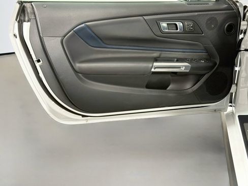 Used 2025 Ford Mustang GT Premium RWD image 18