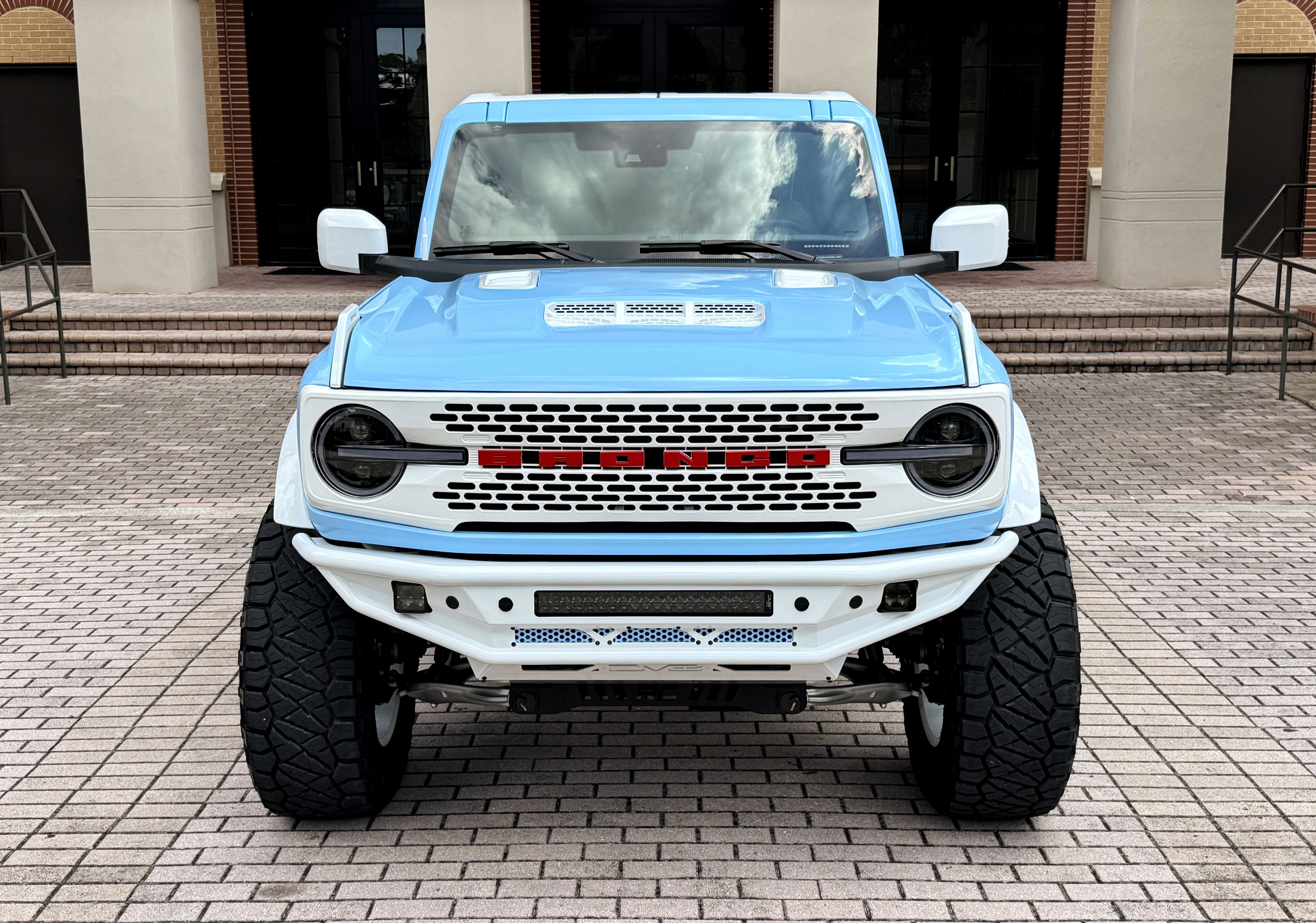 Used 2025 Ford Bronco Outer Banks AWD/4WD image 5