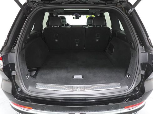 Used 2022 Jeep Grand Cherokee Overland w/ Adv Protech Group III image 28