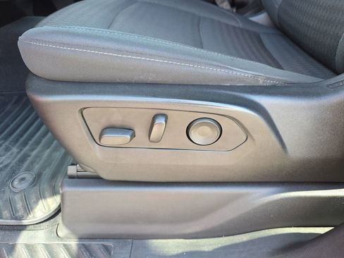 Used 2022 Chevrolet Silverado 1500 Custom image 12