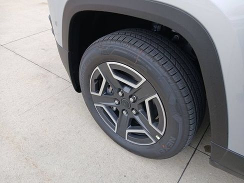 New 2026 Jeep Cherokee Laredo AWD/4WD image 33