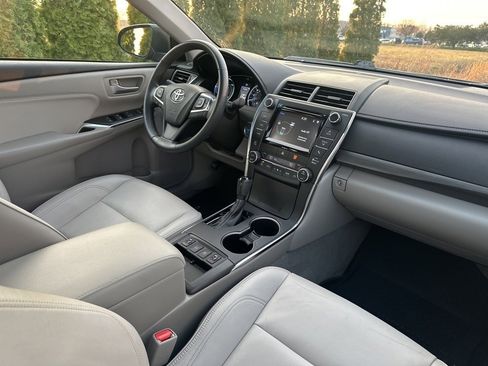 Certified 2017 Toyota Camry XLE image 37