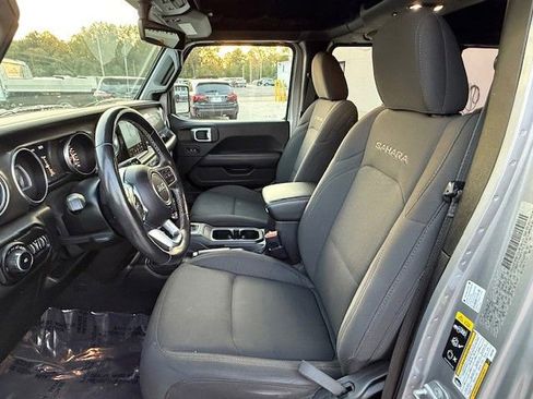 Used 2020 Jeep Wrangler Unlimited Sahara image 14
