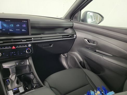 New 2025 Hyundai Santa Cruz SEL image 7