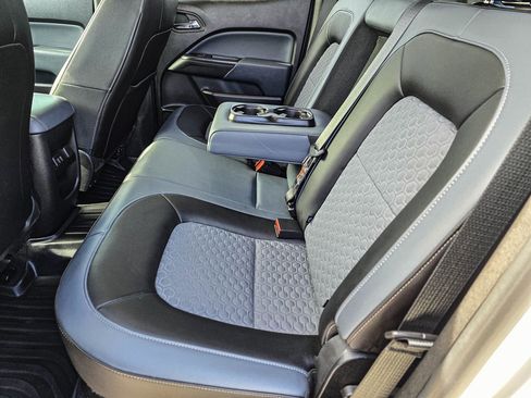 Used 2018 Chevrolet Colorado Z71 image 34