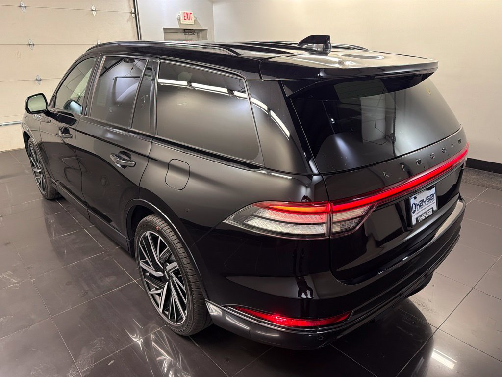 New 2026 Lincoln Aviator Black Label w/ Jet Appearance Package AWD/4WD image 4