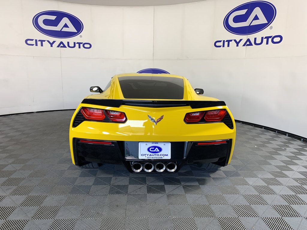 Used 2015 Chevrolet Corvette Stingray Coupe RWD image 4