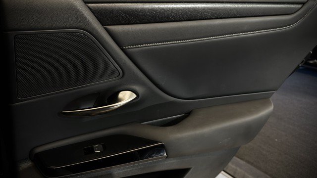 Used 2023 Lexus ES 350 w/ Premium Package FWD image 23