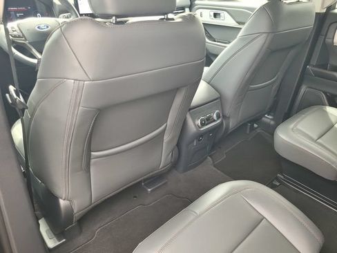 Used 2026 Ford Explorer Active w/ Active Comfort Package AWD/4WD image 12