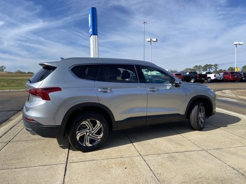 Used 2023 Hyundai Santa Fe SEL image 11