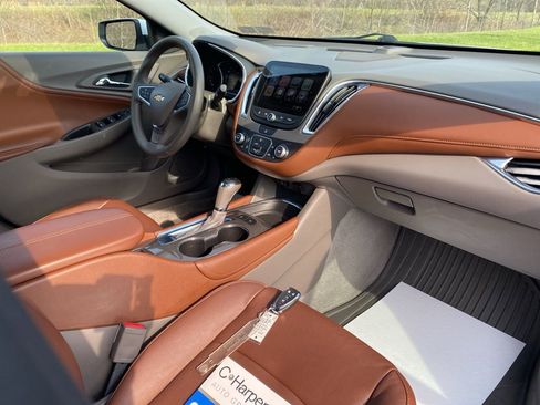 Used 2018 Chevrolet Malibu LT w/ Leather Package image 10