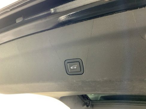 Used 2021 Chevrolet Tahoe High Country image 33