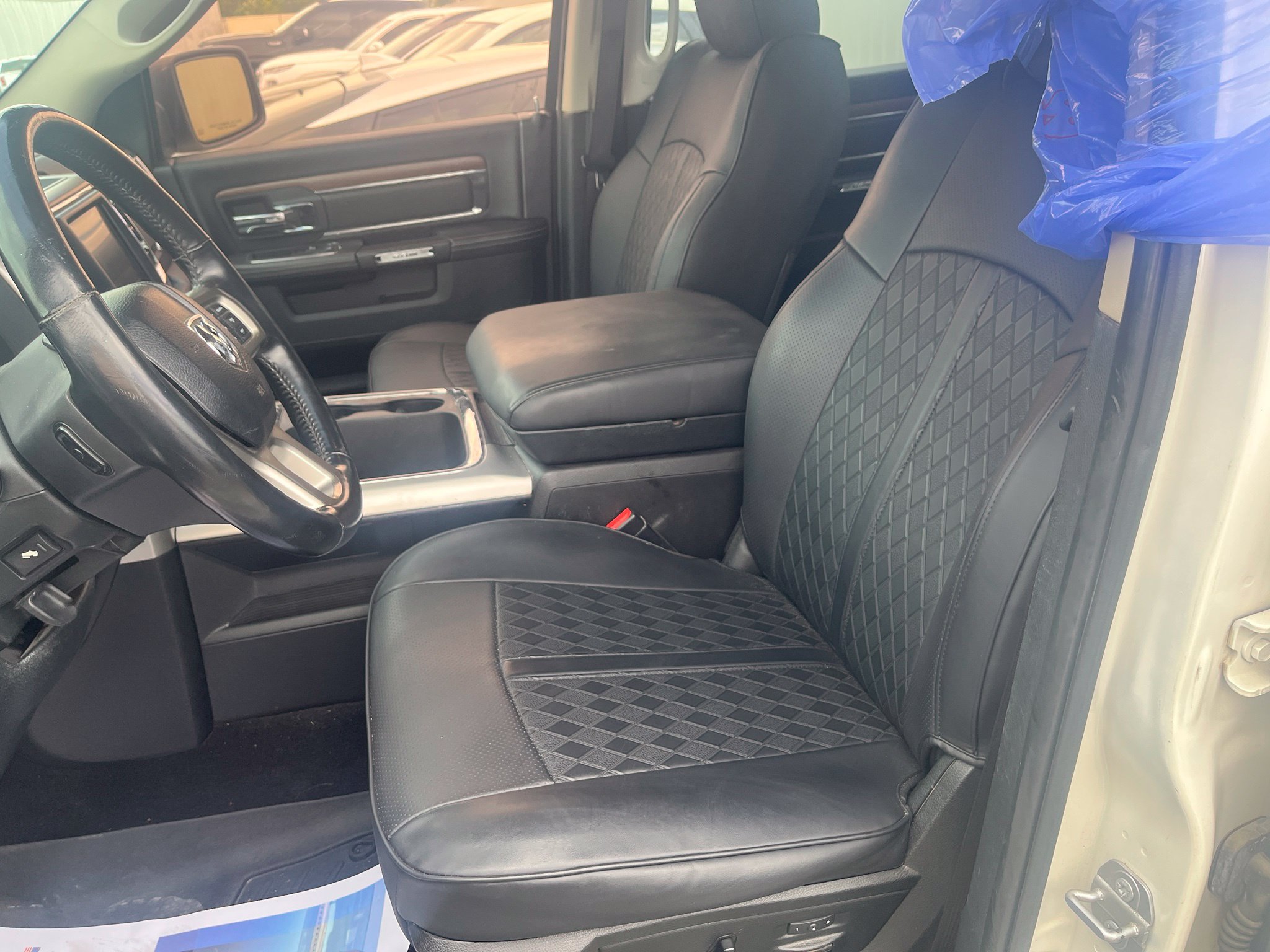 Used 2017 RAM 1500 Laramie w/ Convenience Group AWD/4WD image 9