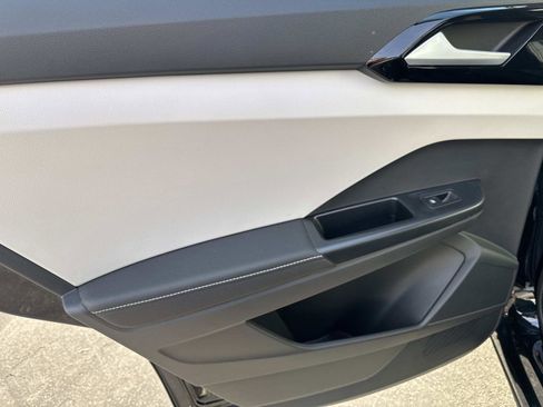 New 2026 Volkswagen Taos S image 9