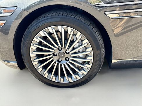 Used 2024 Genesis G80 image 41