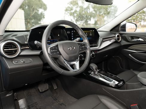 Used 2026 Chevrolet Trax ACTIV w/ Driver Confidence Package image 19